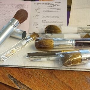 Bare Escentuals Brush Set with Brown Bristles and Silver Ferrules, 8 Pieces NWT